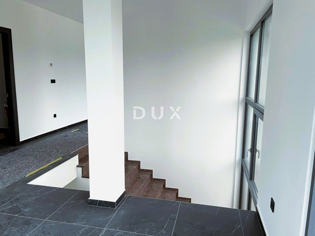 ISOLA DI KRK, CITTÀ DI KRK - Attico moderno di 100 m2