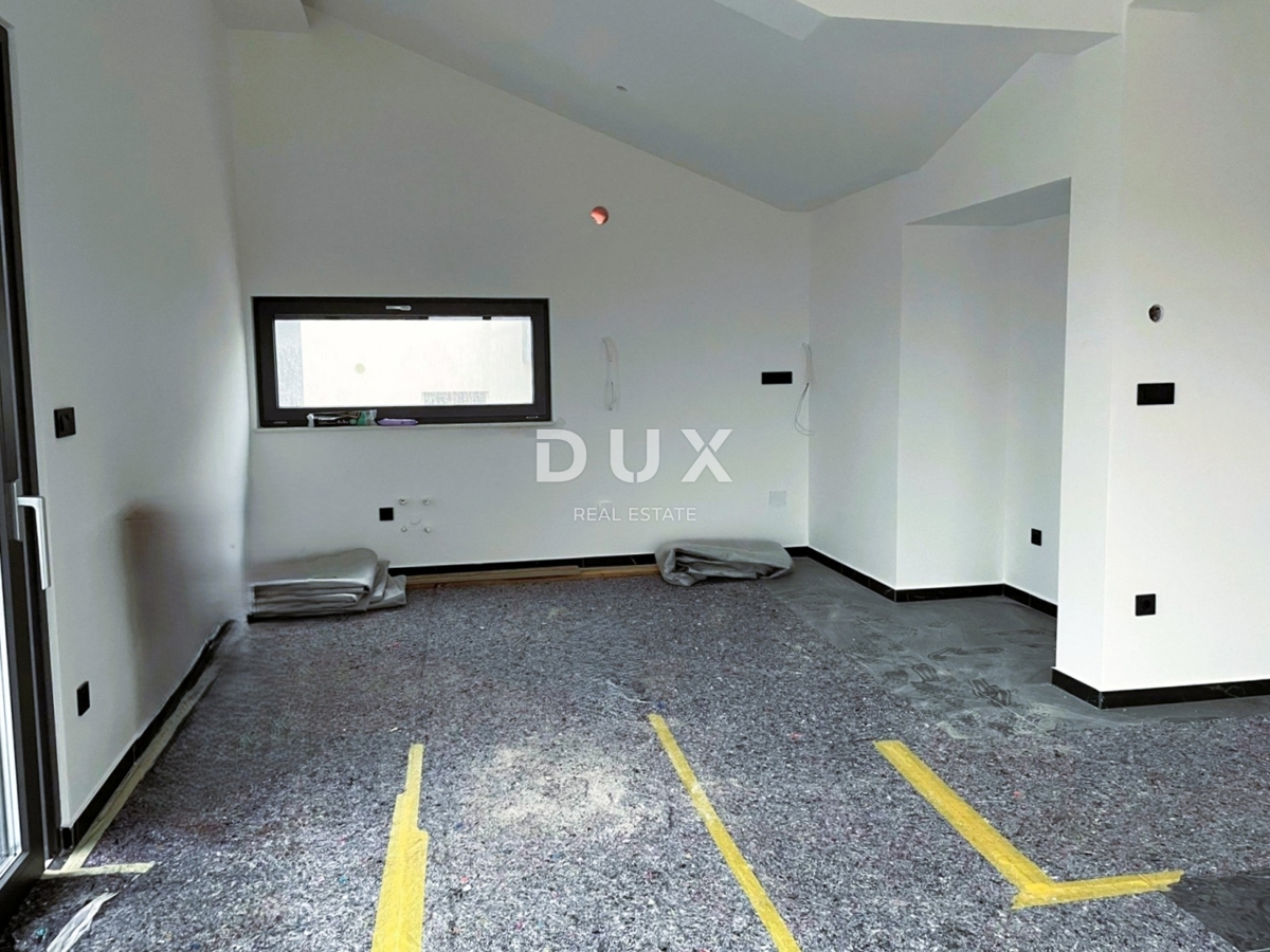 ISOLA DI KRK, CITTÀ DI KRK - Attico moderno di 100 m2