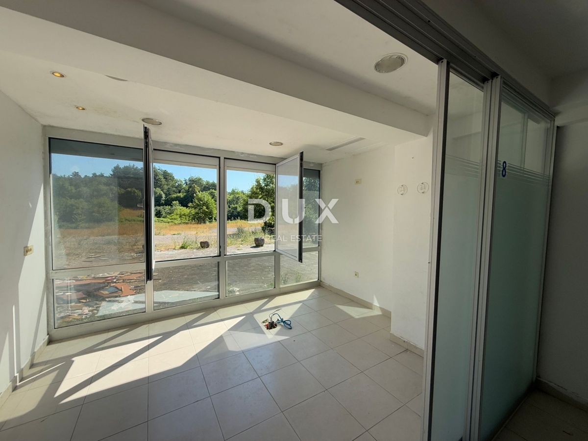 ABBAZIA, MATULJI, ŠAPJANE - casa indipendente (edificio commerciale 780 m2) + 3.484 m2 di giardino! OCCASIONE!