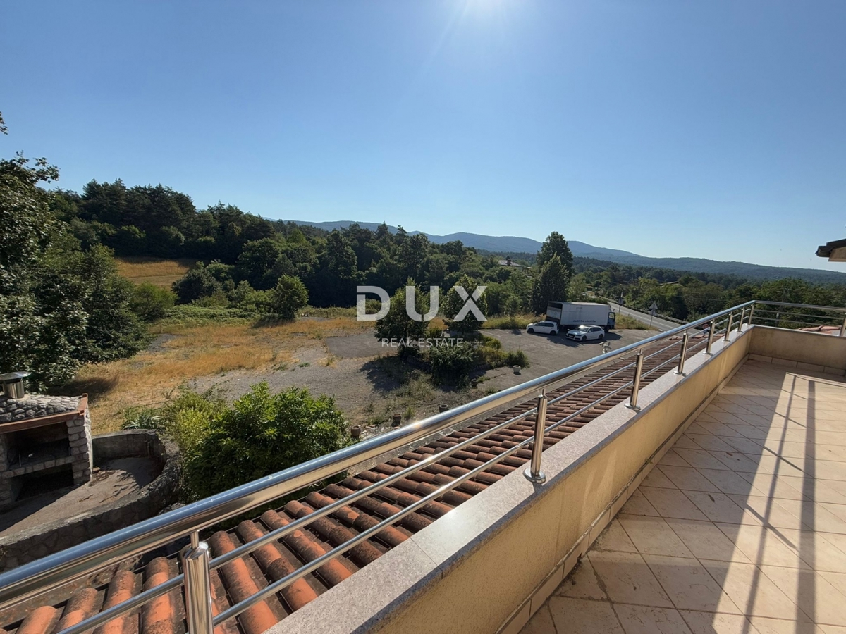 ABBAZIA, MATULJI, ŠAPJANE - casa indipendente (edificio commerciale 780 m2) + 3.484 m2 di giardino! OCCASIONE!