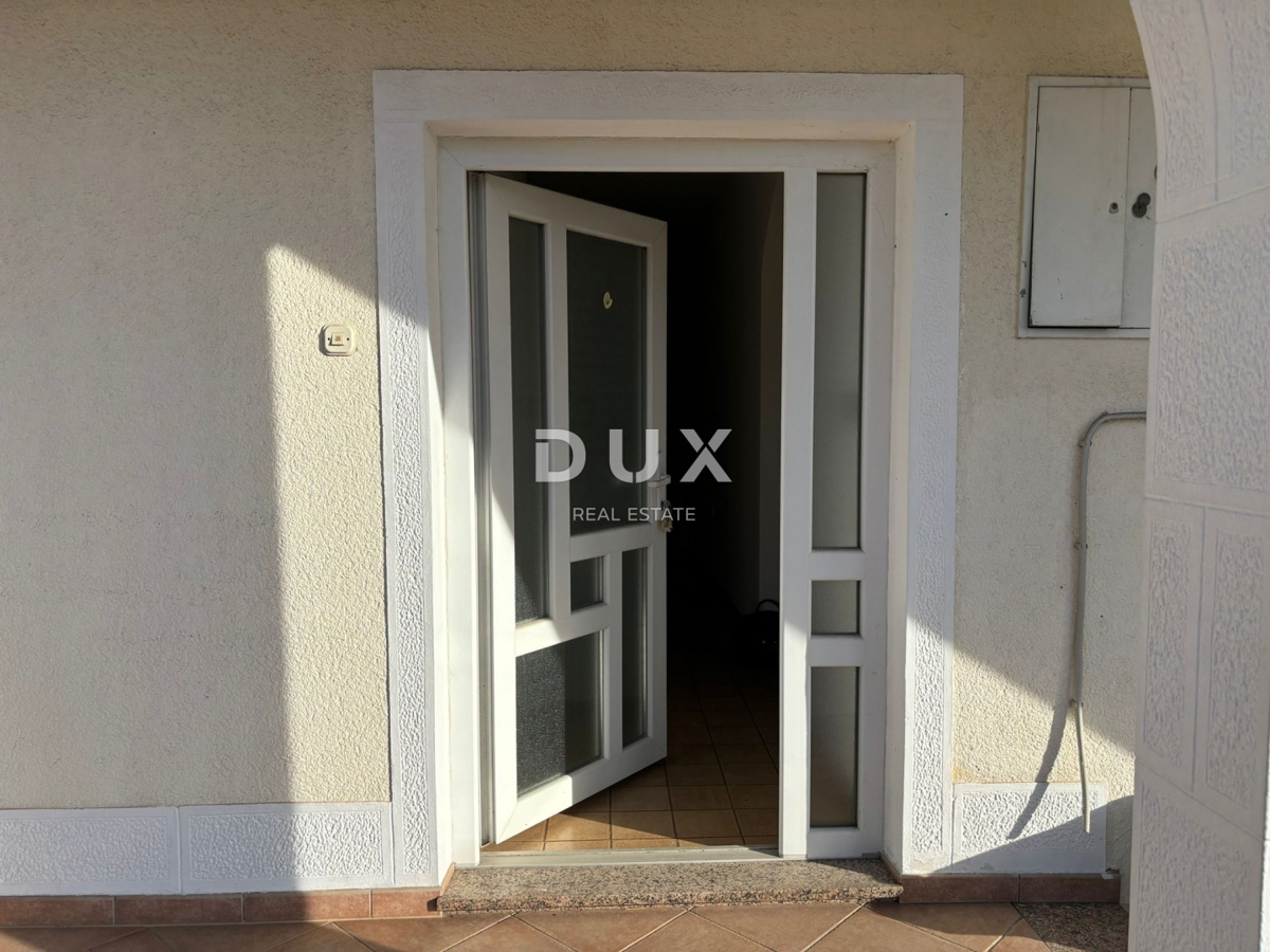 ISTRIA, PARENZO - Confortevole appartamento con giardino nel centro della città!