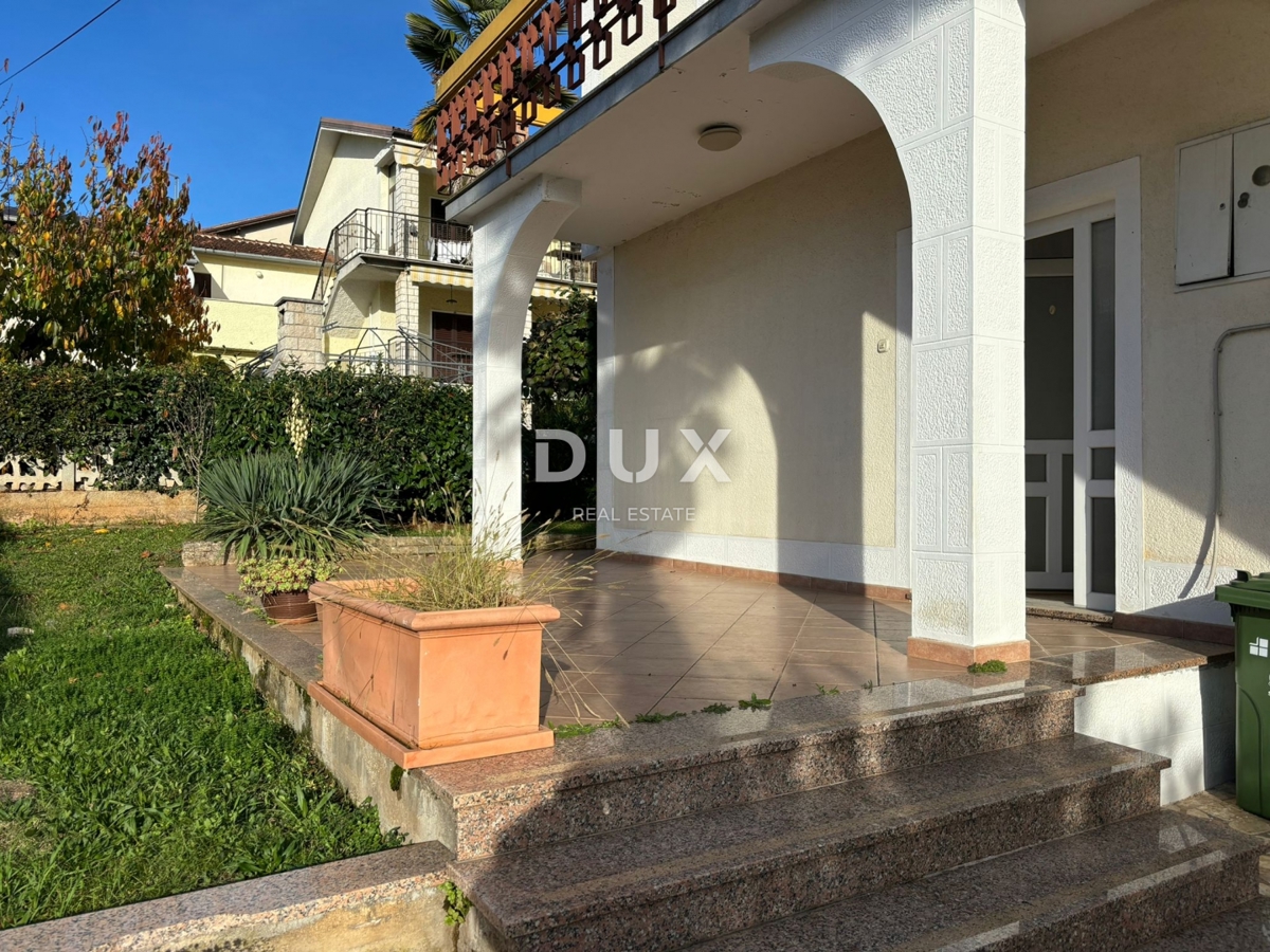 ISTRIA, PARENZO - Confortevole appartamento con giardino nel centro della città!