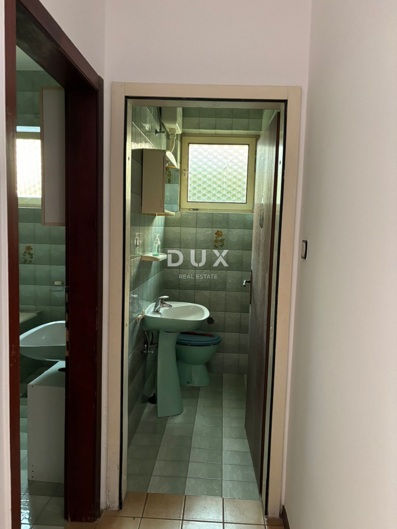 ISTRIA, PARENZO - Confortevole appartamento con giardino nel centro della città!