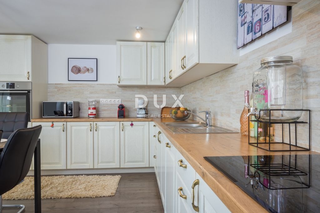 ISTRIA, MEDULIN - Casa indipendente con tre unità abitative e piscina!