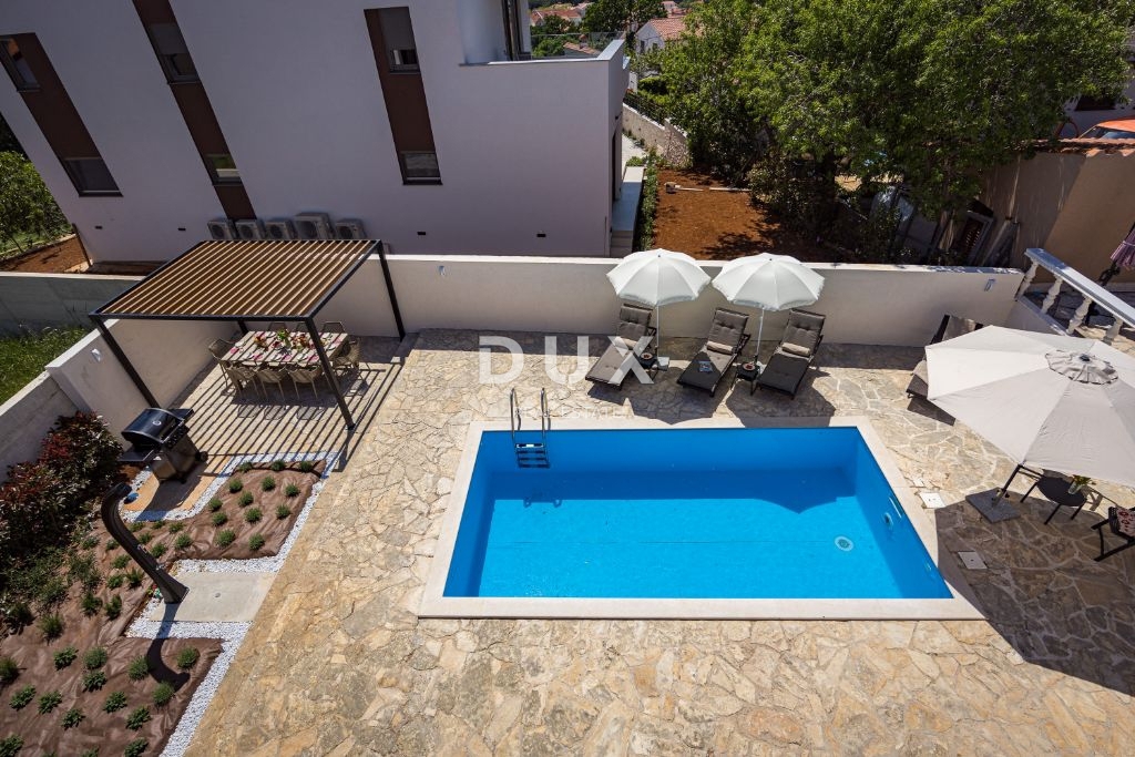 ISTRIA, MEDULIN - Casa indipendente con tre unità abitative e piscina!