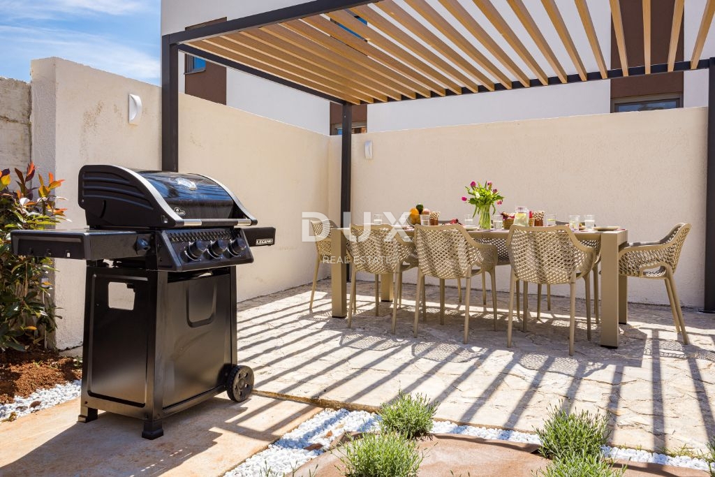 ISTRIA, MEDULIN - Casa indipendente con tre unità abitative e piscina!