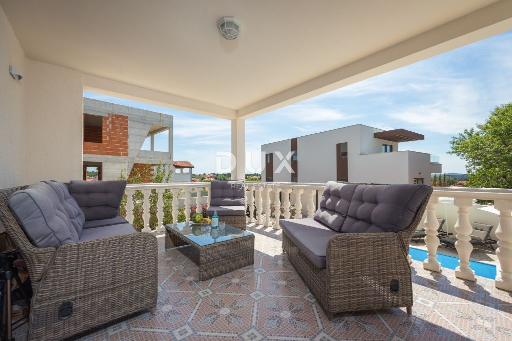 ISTRIA, MEDULIN - Casa indipendente con tre unità abitative e piscina!