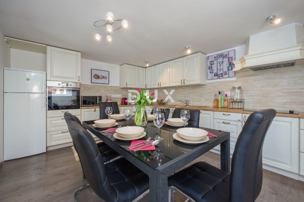 ISTRIA, MEDULIN - Casa indipendente con tre unità abitative e piscina!