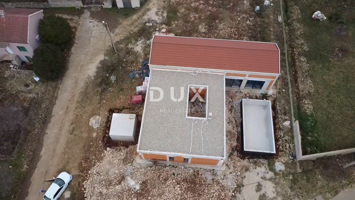 ZADAR, ZEMUNIK G. – Villa moderna di lusso (B) a un piano con piscina