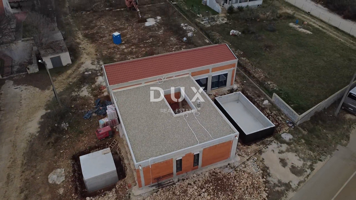 ZADAR, ZEMUNIK G. – Villa moderna di lusso (B) a un piano con piscina