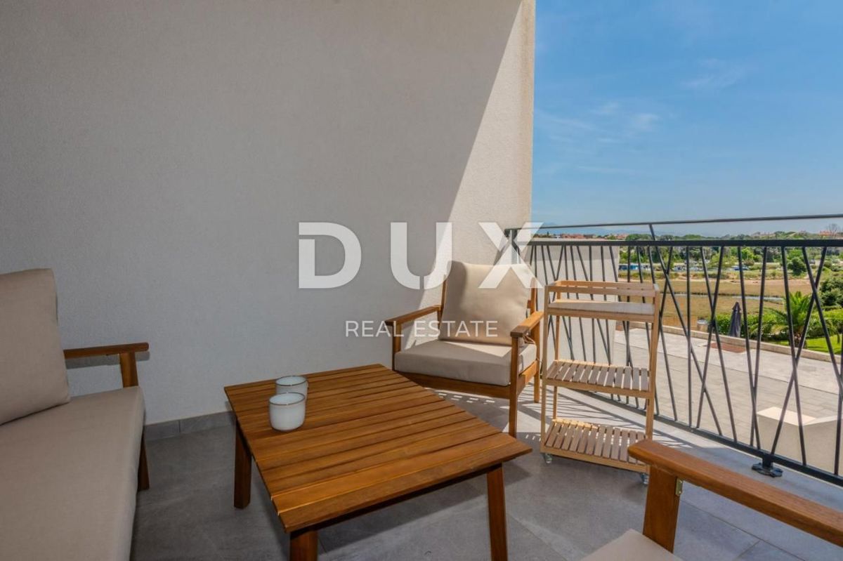 ZADAR, ZATON - Moderna casa a schiera in prima fila al mare A