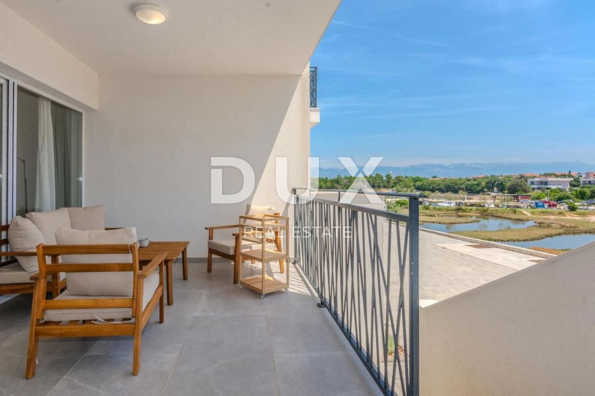 ZADAR, ZATON - Moderna casa a schiera in prima fila al mare A