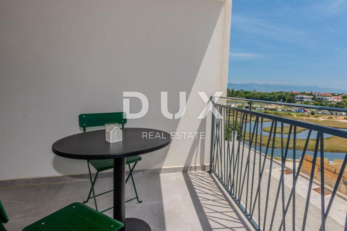 ZADAR, ZATON - Moderna casa a schiera in prima fila al mare A