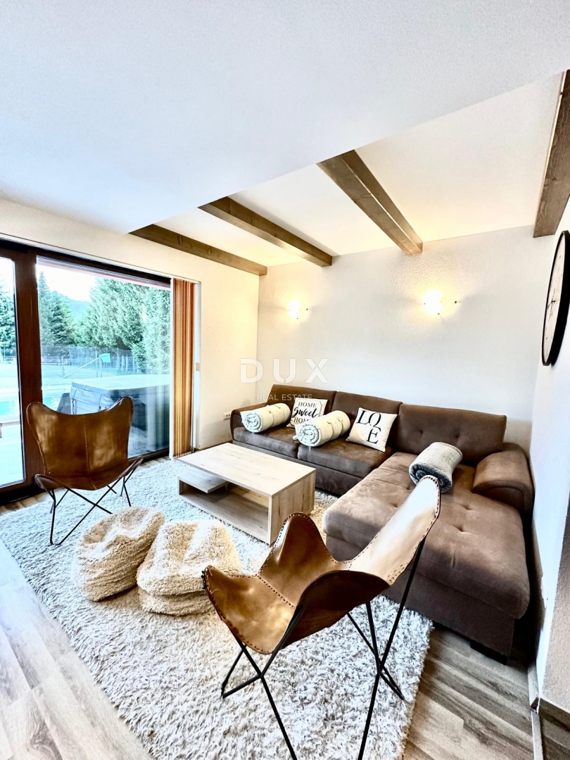 GORSKI KOTAR, LOKVE - Casa vacanze con piscina, situata in riva al lago