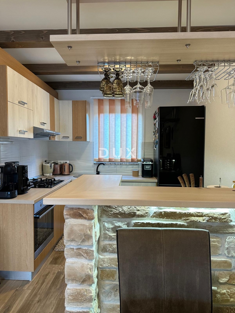 GORSKI KOTAR, LOKVE - Casa vacanze con piscina, situata in riva al lago