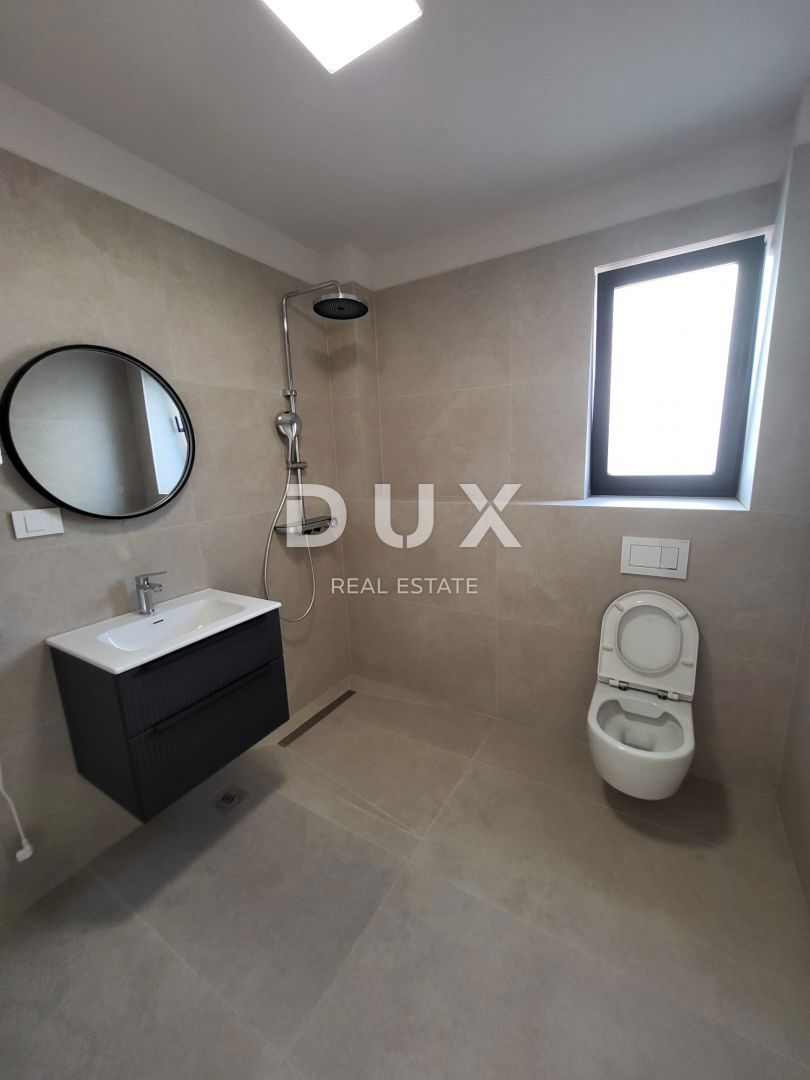 PRIVLAKA, ZADAR - S7 Nuovo edificio di lusso in seconda fila sul mare