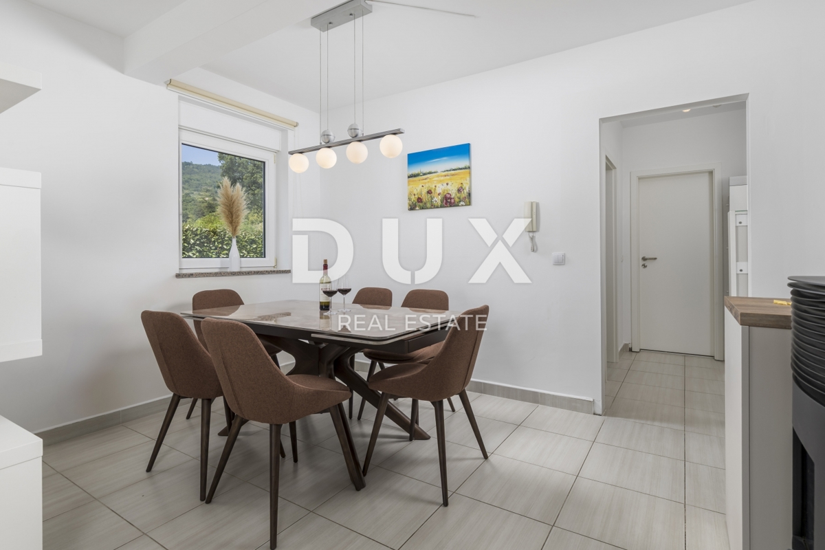 OPATIJA, IČIĆI - appartamento 70m2 con terrazza, vista mare, giardino e piscina comune