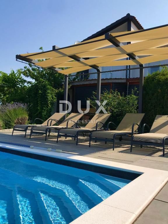 ZADAR, DEBELJAK - Bella villa con piscina