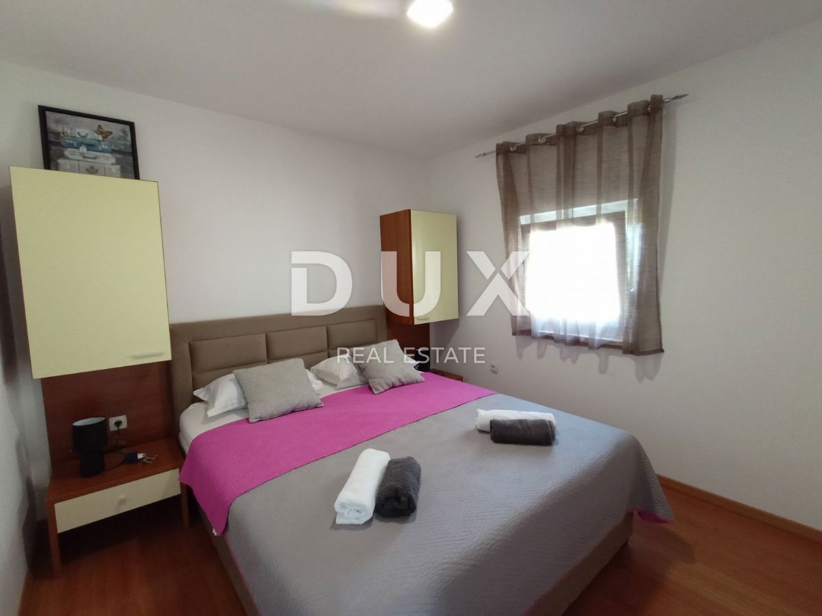 ZADAR, DEBELJAK - Bella villa con piscina