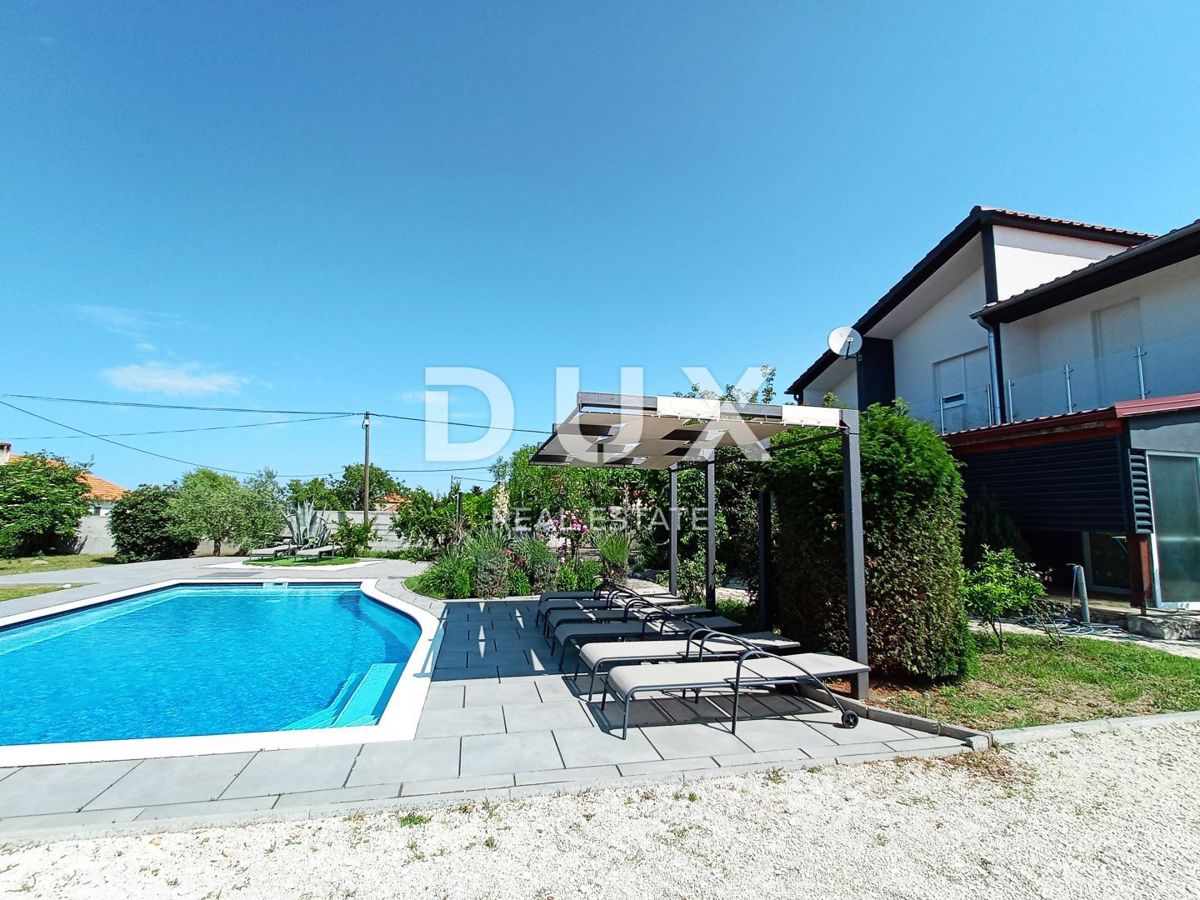 ZADAR, DEBELJAK - Bella villa con piscina