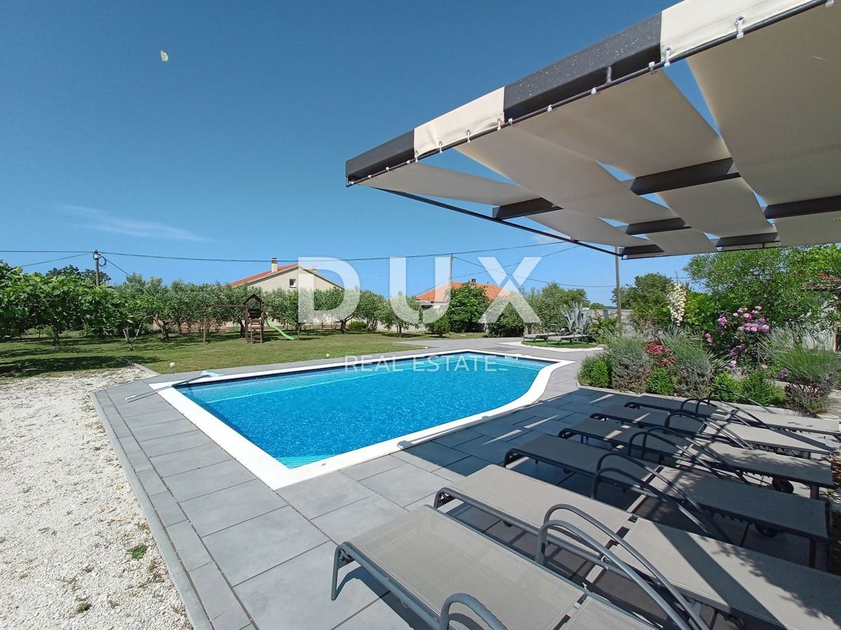 ZADAR, DEBELJAK - Bella villa con piscina