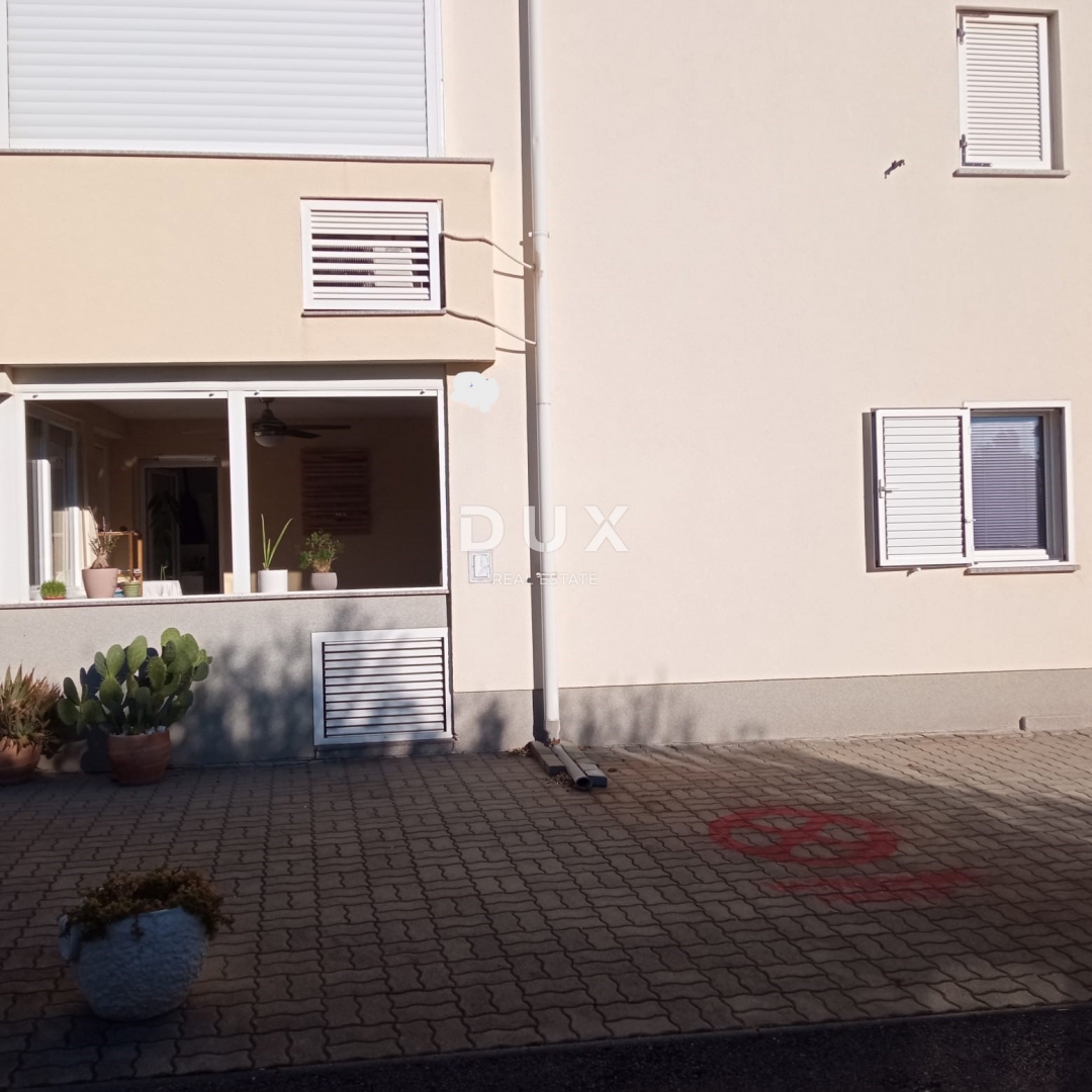 ISOLA DI PAG, NOVALJA - grazioso appartamento più piccolo