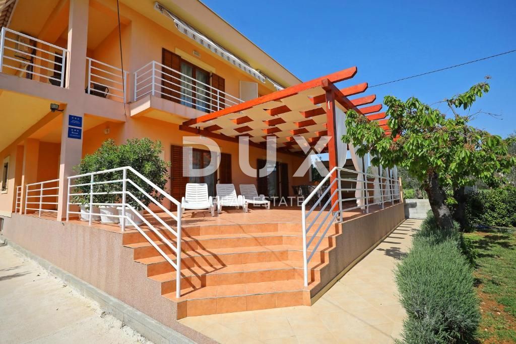 SUKOŠAN - Casa a 150 metri dal mare