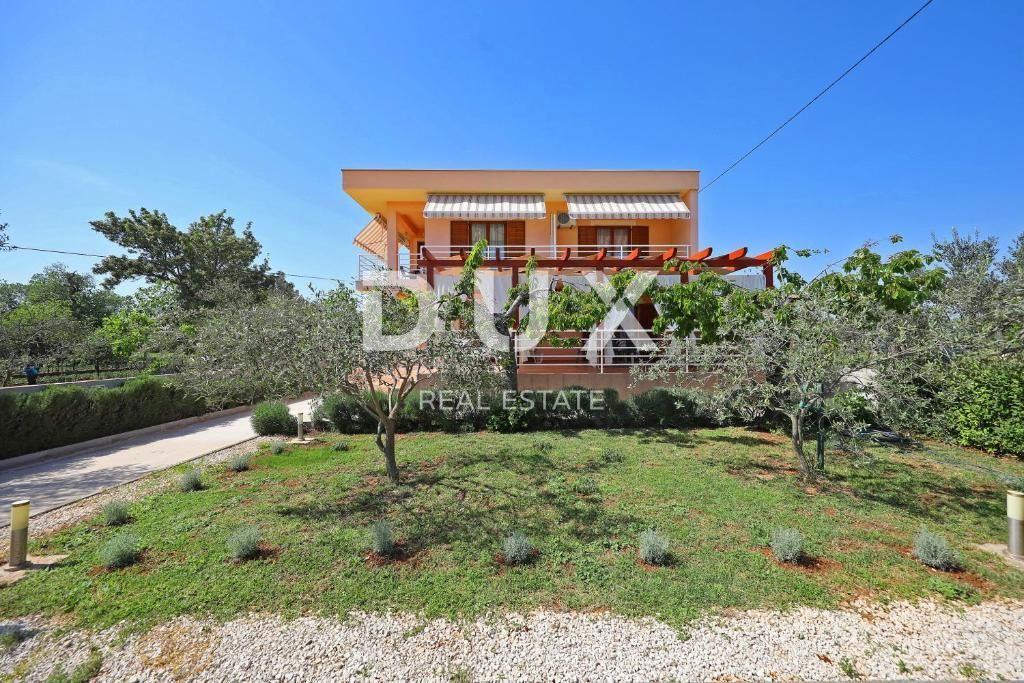 SUKOŠAN - Casa a 150 metri dal mare