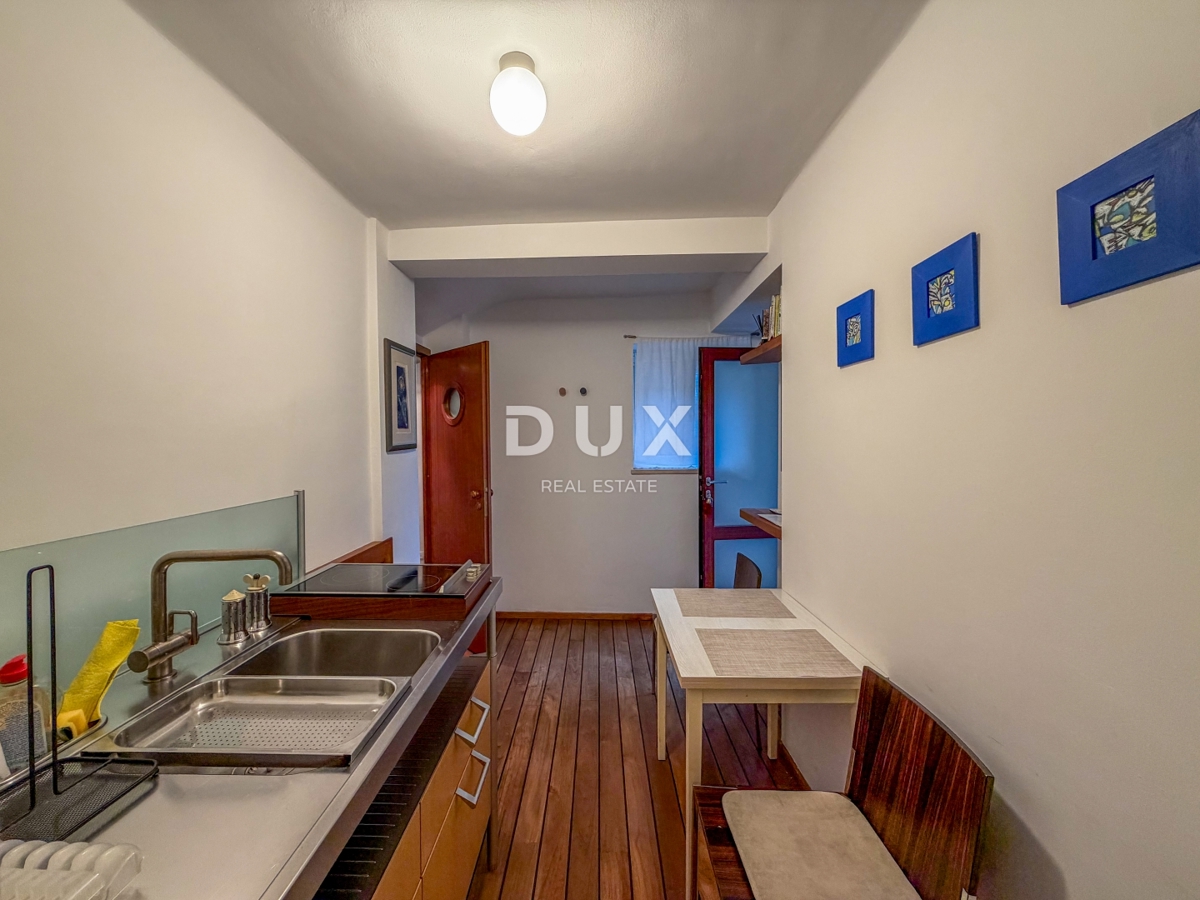 RIJEKA, KANTRIDA - appartamento prima fila al mare vicino al resort Hilton e alla bellissima Opatija