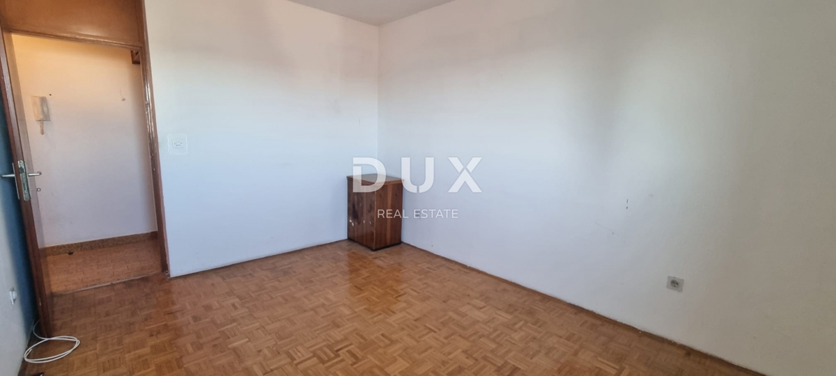 ISTRIA, POLA - Appartamento da ristrutturare in posizione ricercata!