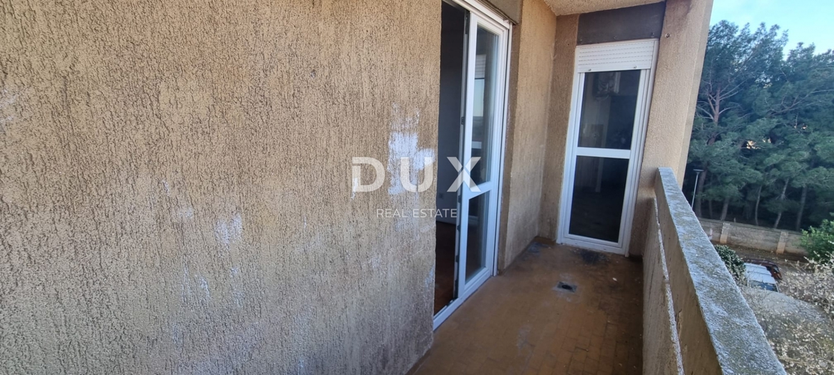 ISTRIA, POLA - Appartamento da ristrutturare in posizione ricercata!