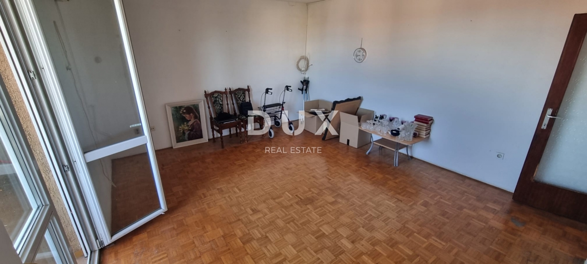 ISTRIA, POLA - Appartamento da ristrutturare in posizione ricercata!