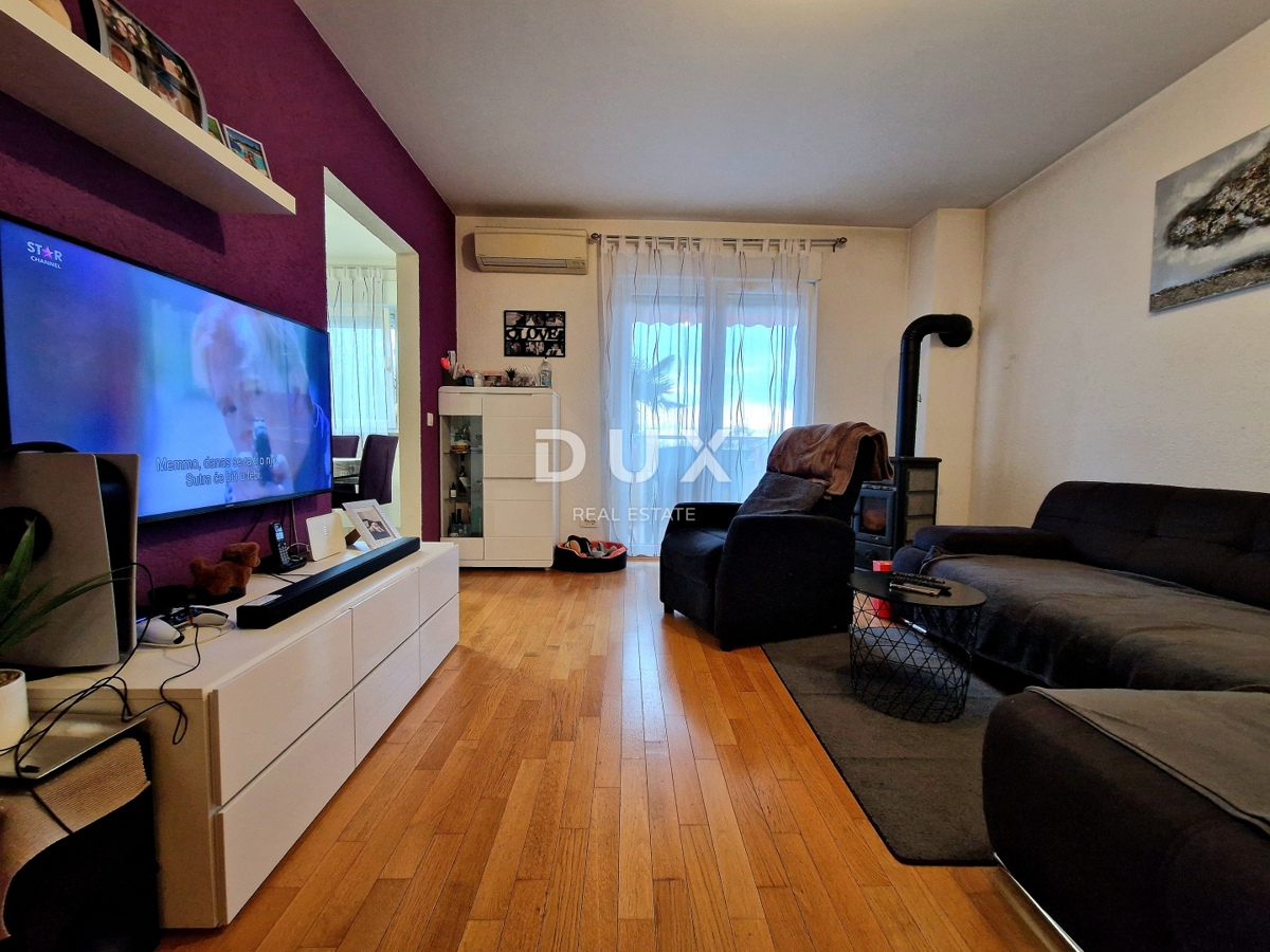 VIŠKOVO – PIANO TERRA – 2 CAMERE DA LETTO + SOGGIORNO – TERRAZZA – PARCHEGGIO