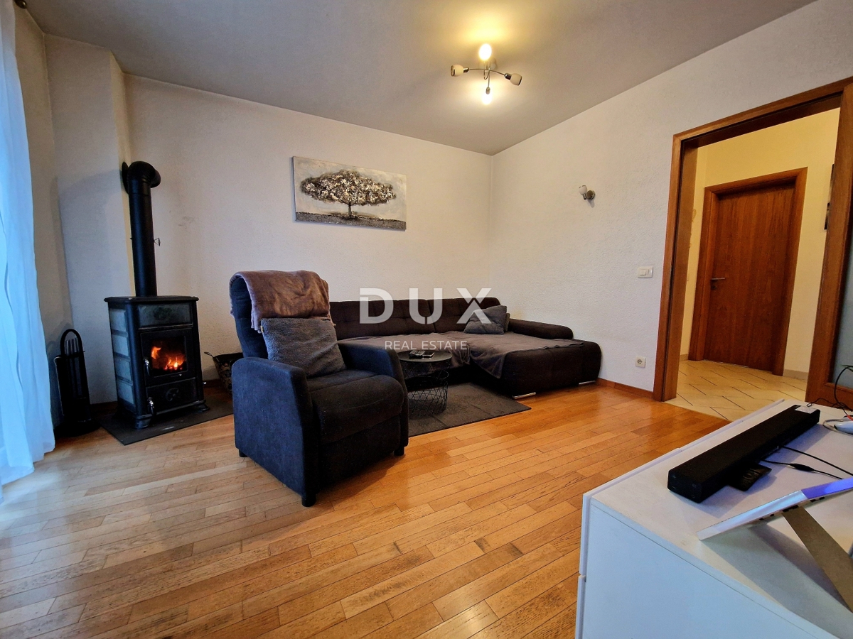 VIŠKOVO – PIANO TERRA – 2 CAMERE DA LETTO + SOGGIORNO – TERRAZZA – PARCHEGGIO