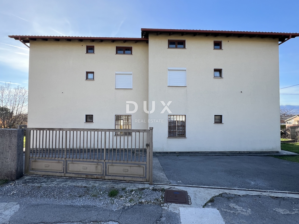 MARINIĆI, VIŠKOVO – Edificio residenziale-commerciale con potenziale d’investimento