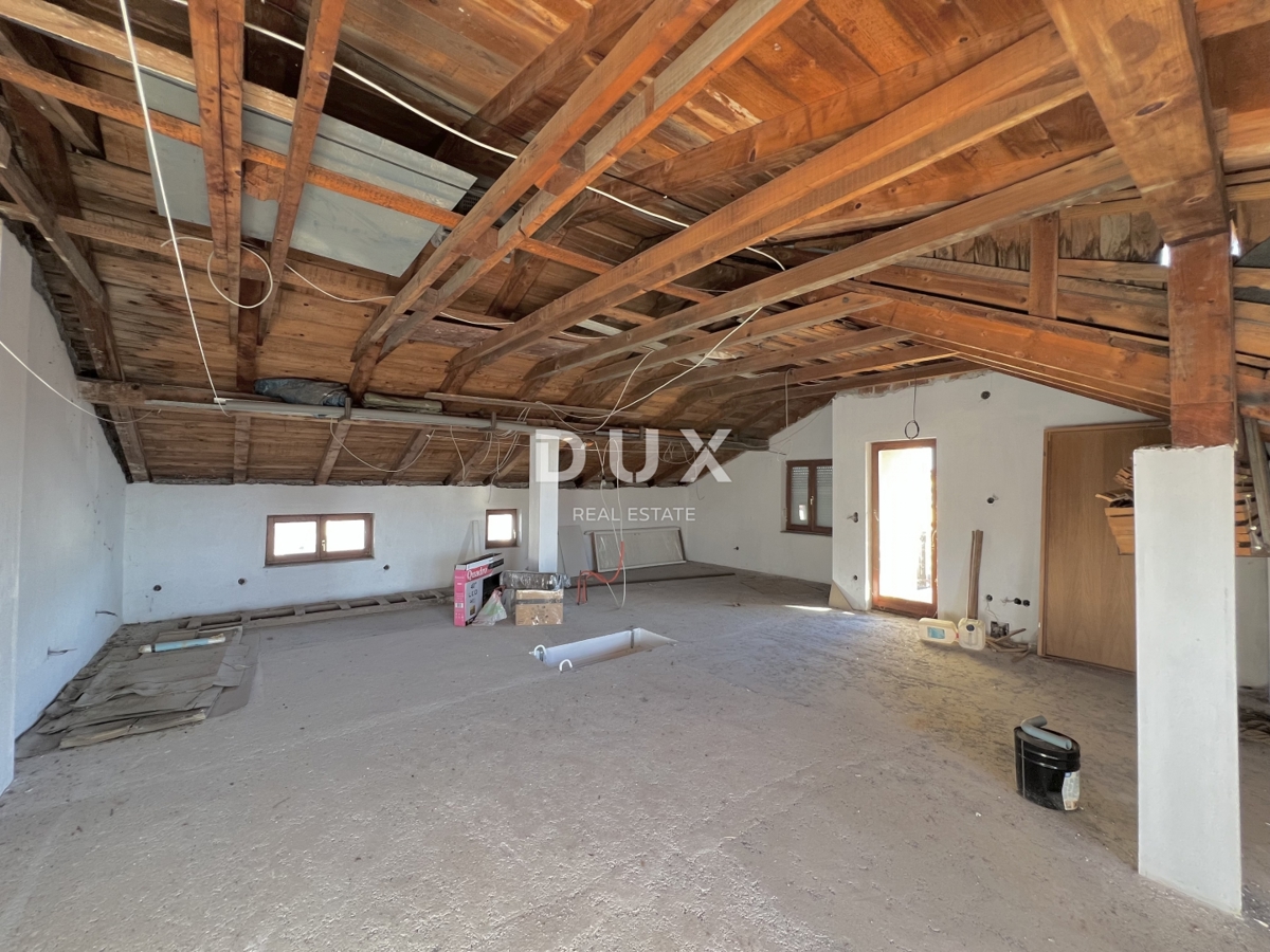 MARINIĆI, VIŠKOVO – Edificio residenziale-commerciale con potenziale d’investimento