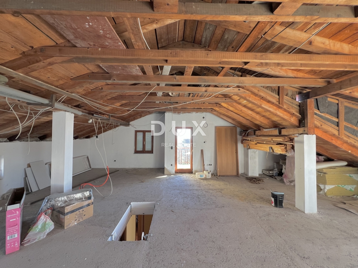 MARINIĆI, VIŠKOVO – Edificio residenziale-commerciale con potenziale d’investimento