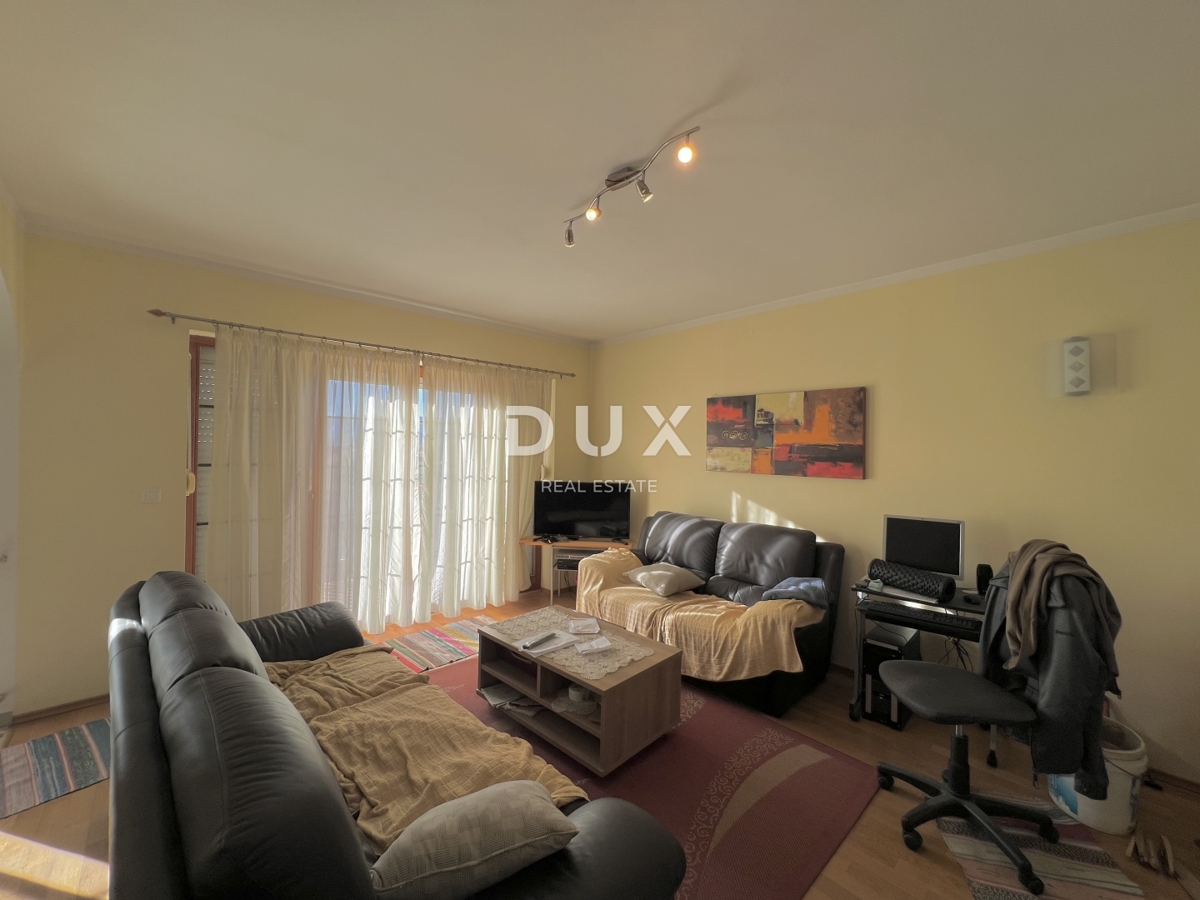 MARINIĆI, VIŠKOVO – Edificio residenziale-commerciale con potenziale d’investimento