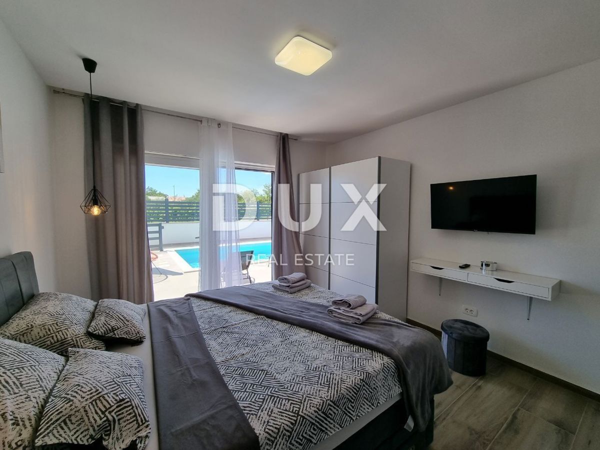 ISTRIA, SVETVINČENAT - Moderna casa a un piano con piscina, immersa nella natura