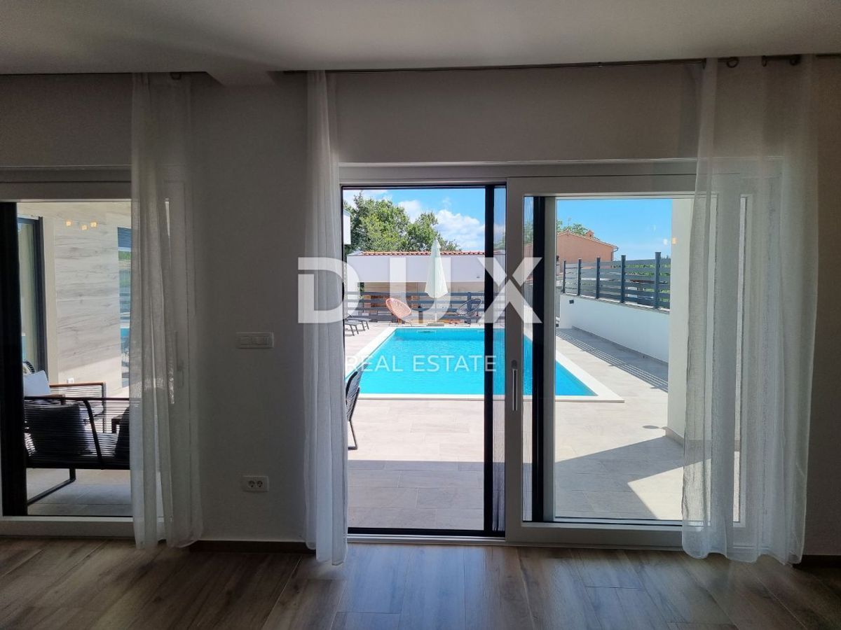 ISTRIA, SVETVINČENAT - Moderna casa a un piano con piscina, immersa nella natura