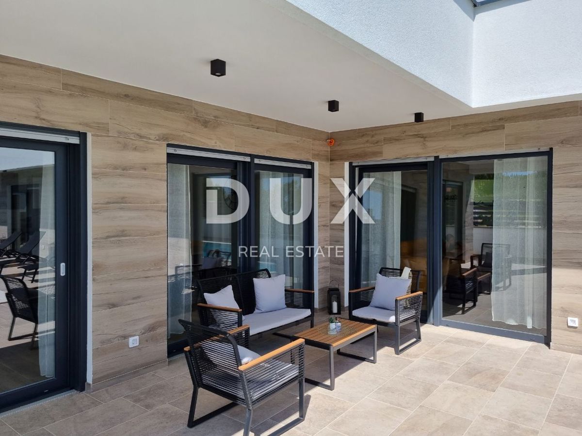 ISTRIA, SVETVINČENAT - Moderna casa a un piano con piscina, immersa nella natura