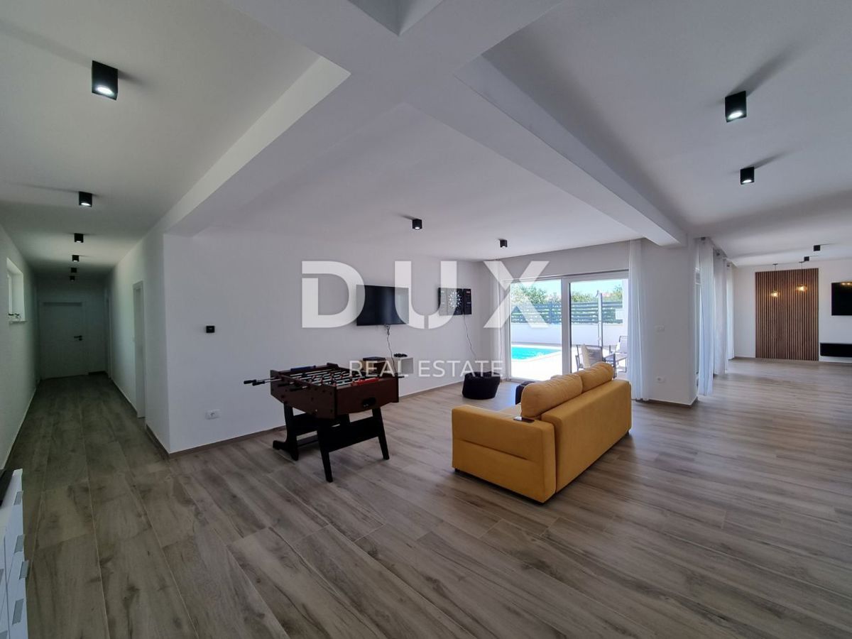 ISTRIA, SVETVINČENAT - Moderna casa a un piano con piscina, immersa nella natura