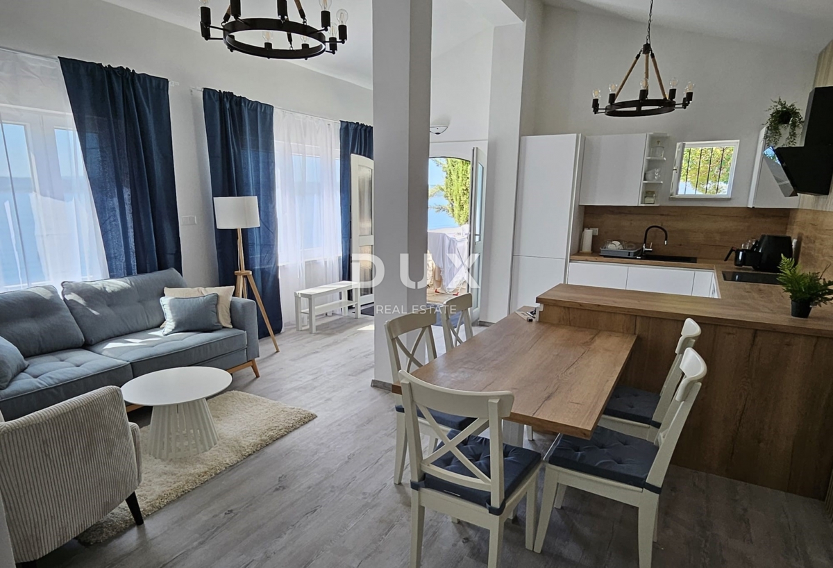 ZADAR, MASLENICA - Casa speciale in prima fila sul mare!