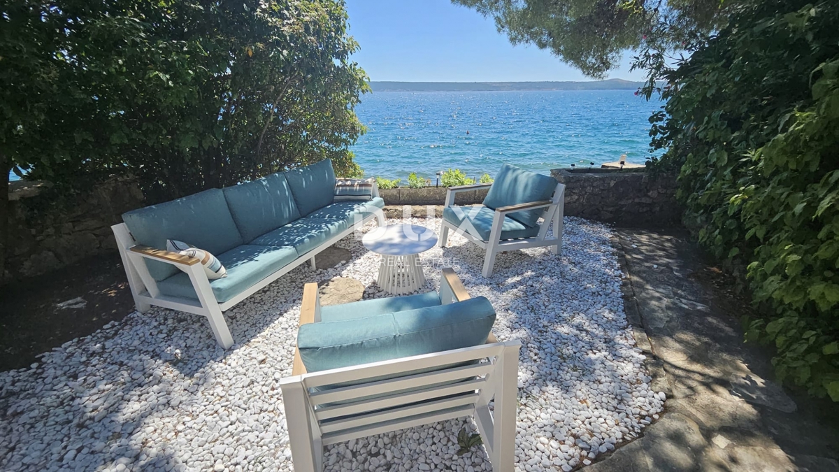 ZADAR, MASLENICA - Casa speciale in prima fila sul mare!