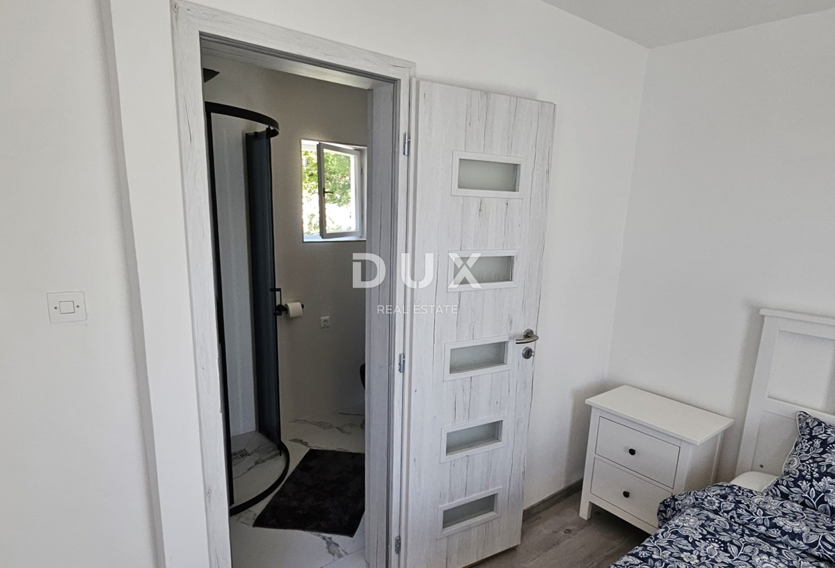 ZADAR, MASLENICA - Casa speciale in prima fila sul mare!