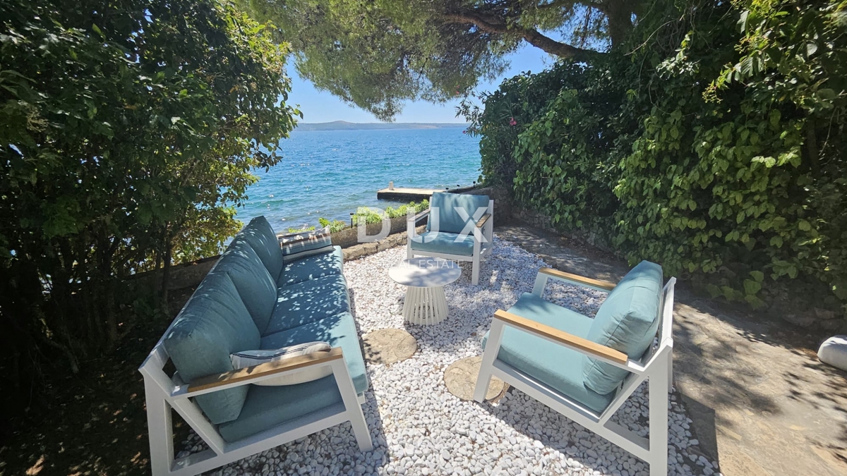 ZADAR, MASLENICA - Casa speciale in prima fila sul mare!