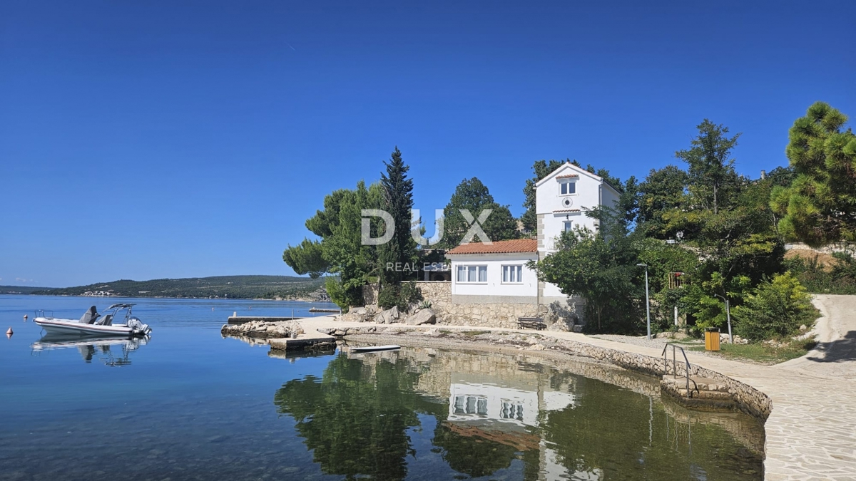 ZADAR, MASLENICA - Casa speciale in prima fila sul mare!
