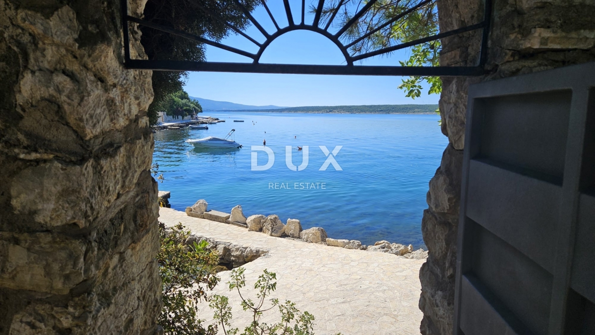 ZADAR, MASLENICA - Casa speciale in prima fila sul mare!