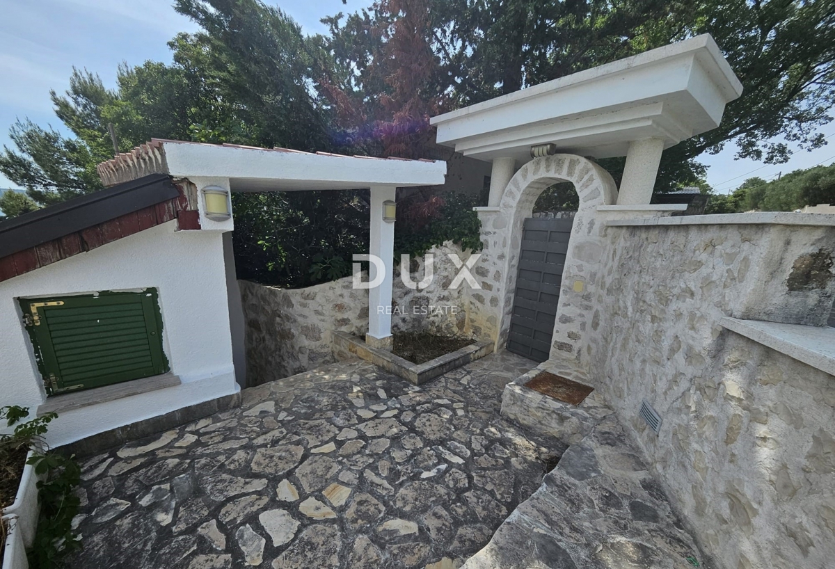 ZADAR, MASLENICA - Casa speciale in prima fila sul mare!