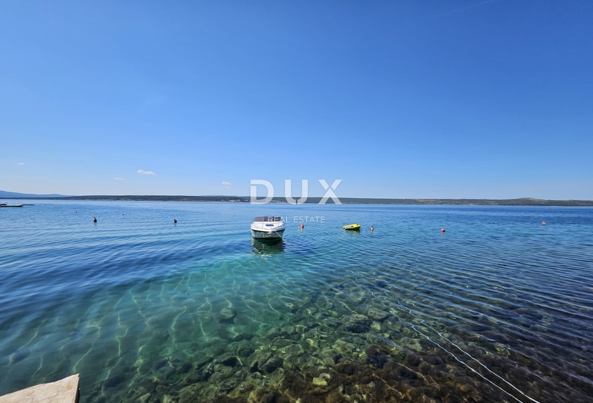 ZADAR, MASLENICA - Casa speciale in prima fila sul mare!